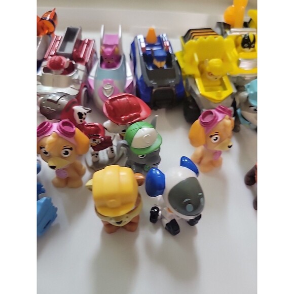 Mixed Lot of PAW PATROL Action Figures & Vehicles cake toppers etc.. - Picture 4 of 13